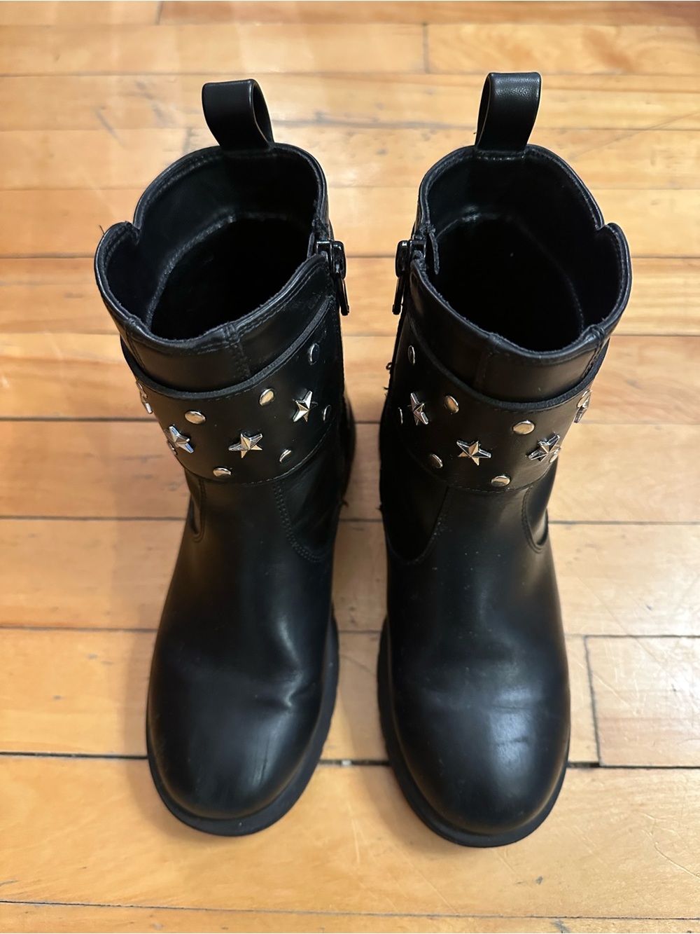 GAP Kids size 1 Black Star-Studded Ankle Boots